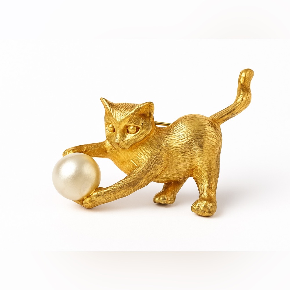 Vintage Gold-Tone Cat Brooch with Faux Pearl Ball - Picture 2 of 5